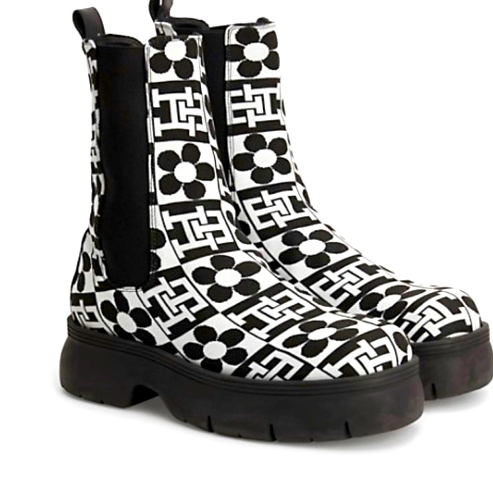 🤍🖤🔥 )MTOMMY HILFIGER TH X RICHARD
QUINN MONOGRAM CHELSEA BOOTS🖤🔥🤍